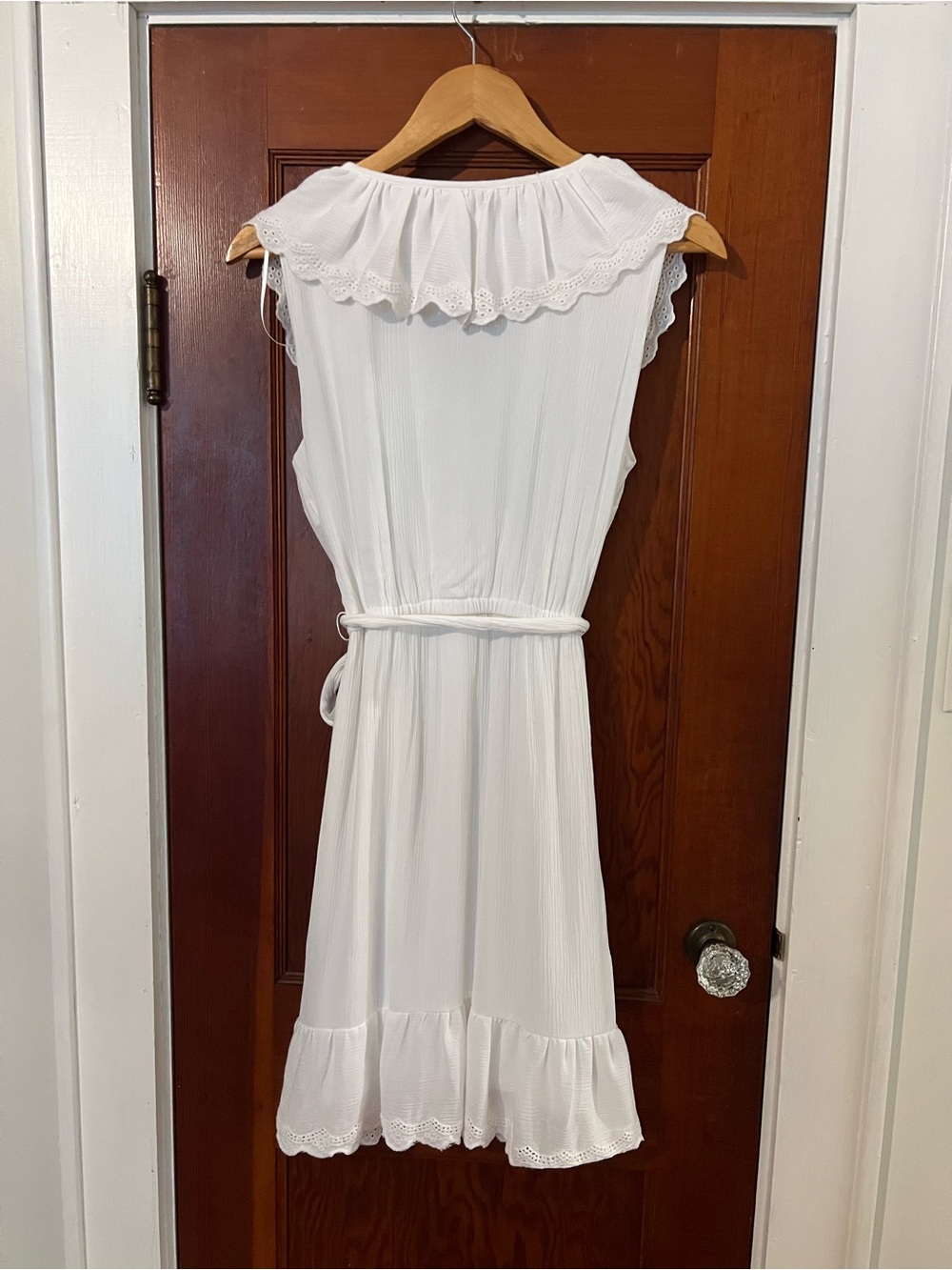 Lauren Conrad White Faux Wrap Eyelet Ruffle Dress Size Small Cottagecore Bridal - Picture 7 of 9